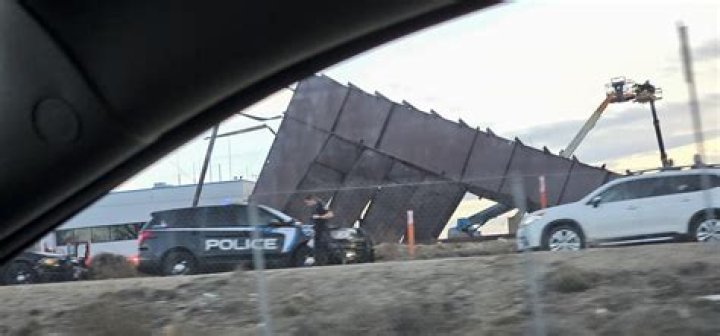 Idaho airport: 3 people killed in hangar collapse in Boise
