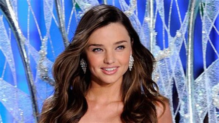 Miranda Kerr lingerie video leaves fans panting