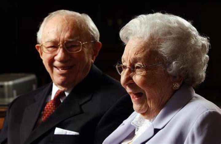 President Gordon B. Hinckley and his wife, Sister Marjorie Hinckley, at the BYU Jerusalem Center in 1997.