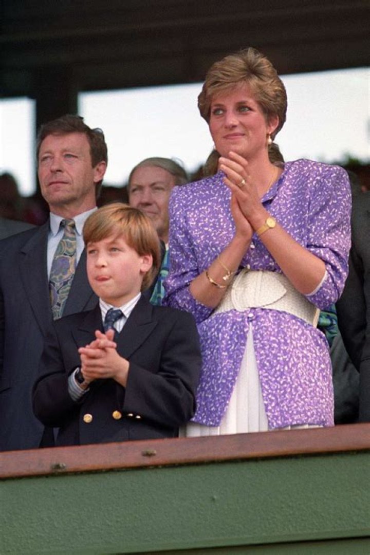 Princess Diana: Prince William was in tears over topless photos