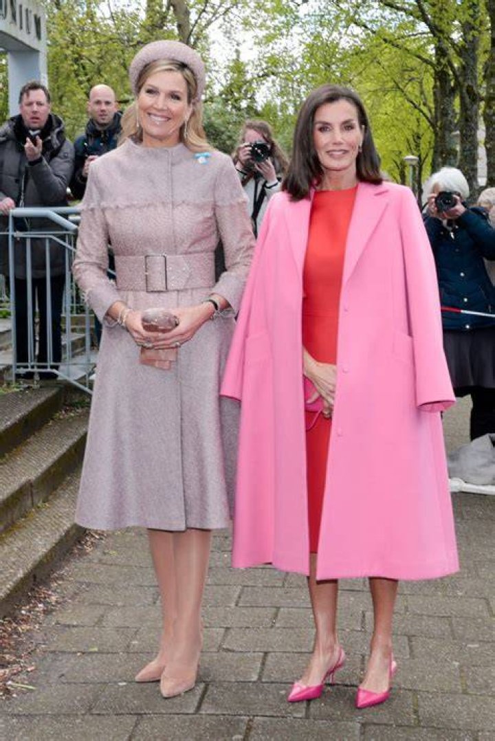 Queen Letizia sitting with Maxima and those from Lad6